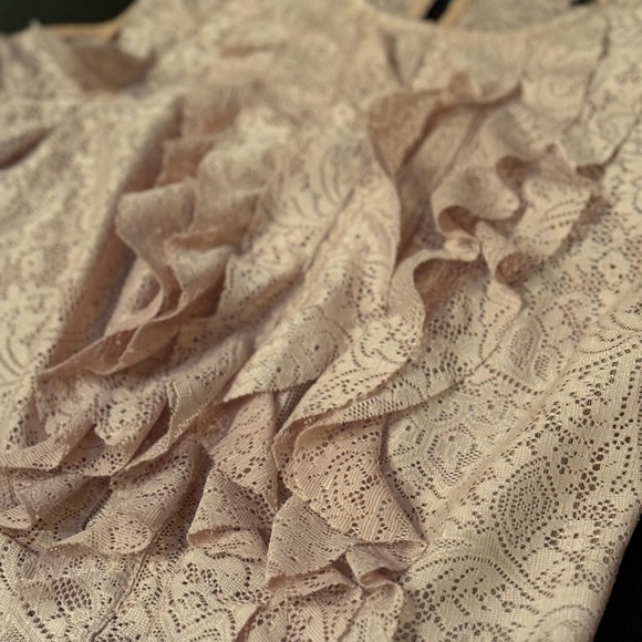 BCBG Pale PINK Cold Shoulder Top, sworn Twice Size XXS - Picture 3 of 4